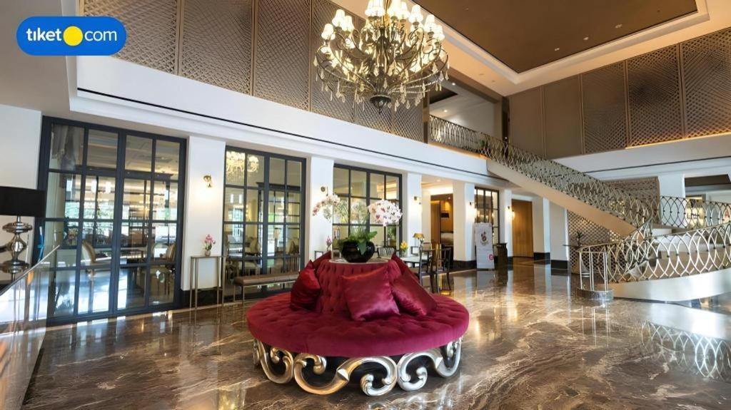 The Mirah Hotel Bogor Exterior photo