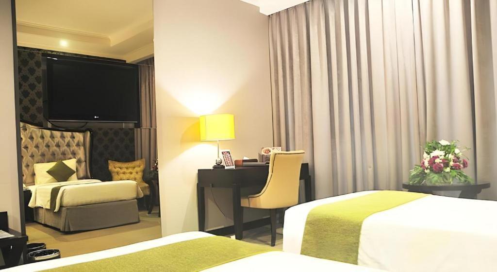 The Mirah Hotel Bogor Exterior photo